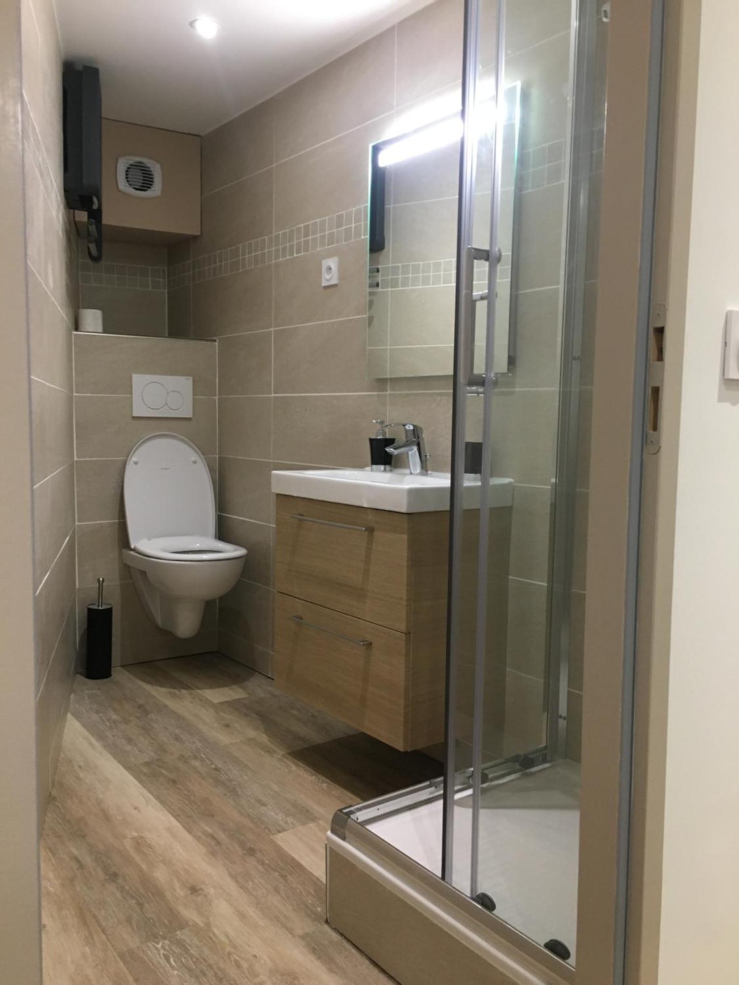 Agreable Au Coeur Du Village Apartment